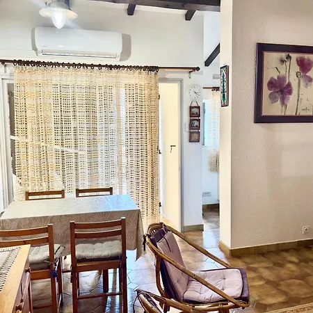 Agreable Maison Au Calme - Terrasse- Parking Prive - 4cap56
